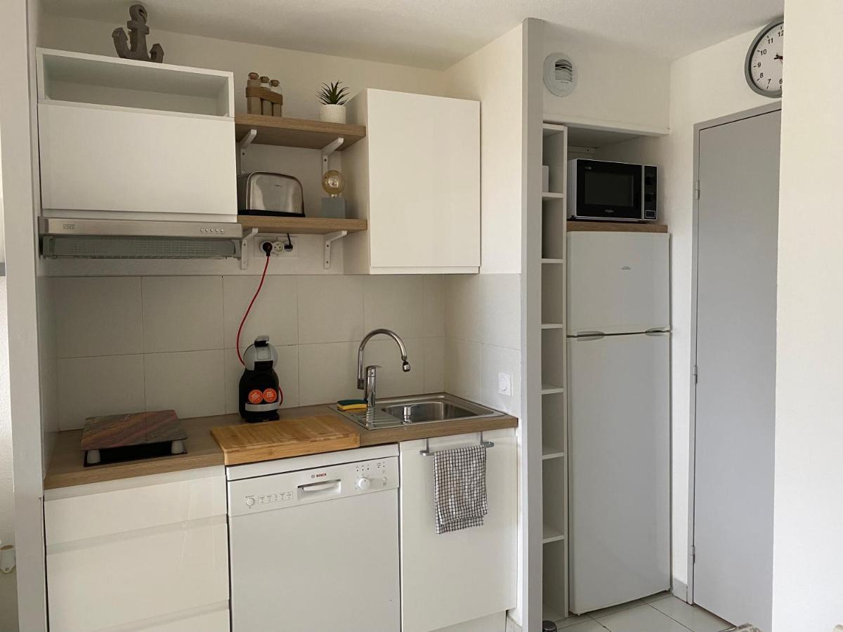 Appartement En Residence Privee, Face A La Mer Avec Acces Direct Plage Hyères Exteriör bild