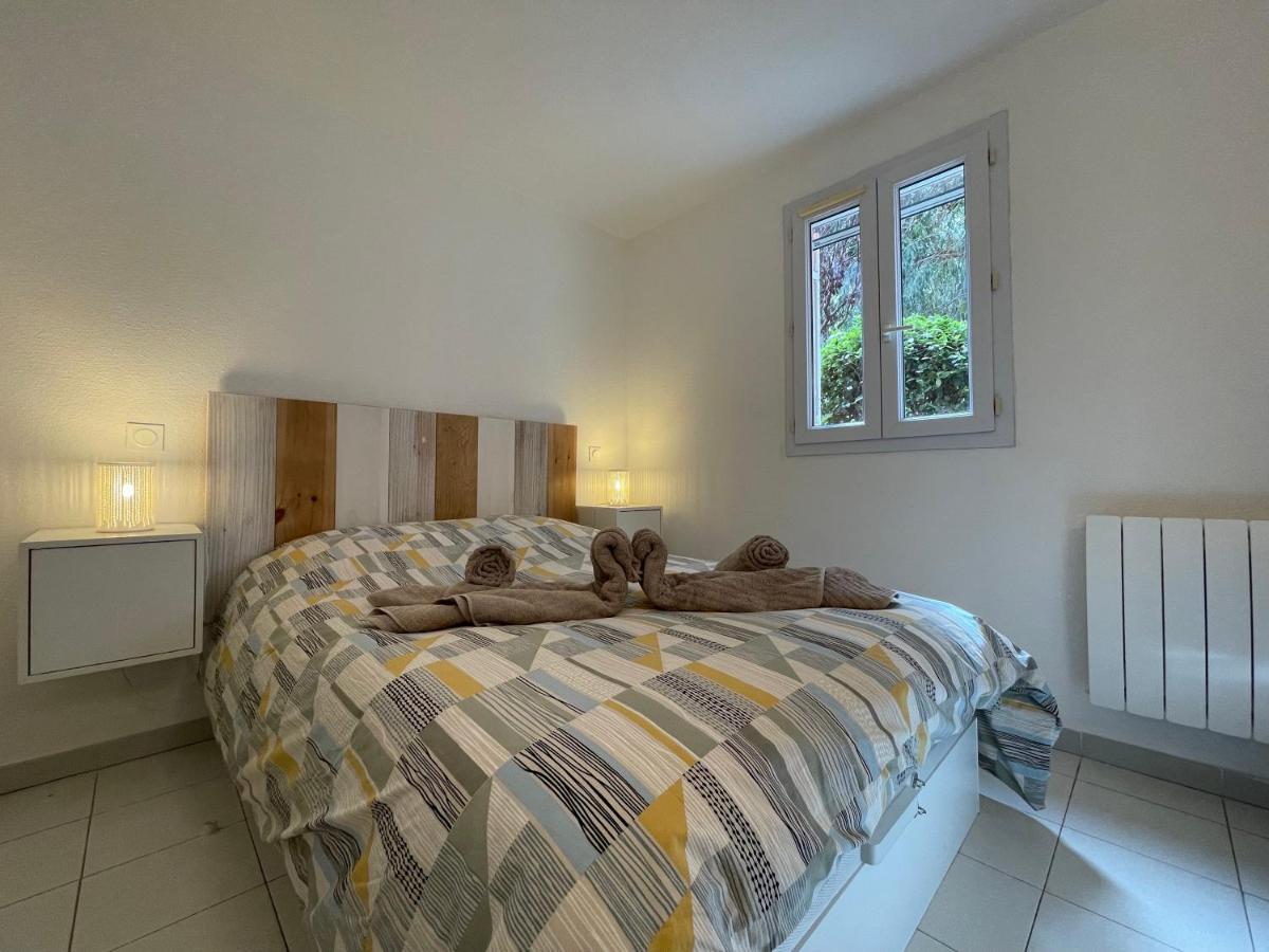 Appartement En Residence Privee, Face A La Mer Avec Acces Direct Plage Hyères Exteriör bild