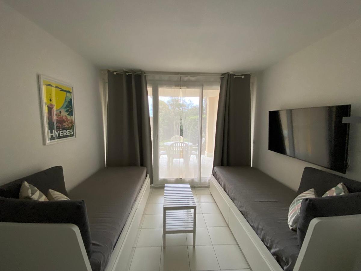Appartement En Residence Privee, Face A La Mer Avec Acces Direct Plage Hyères Exteriör bild